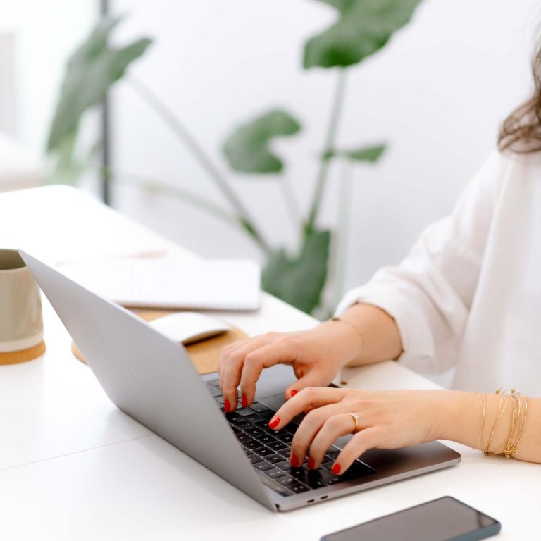 Secrétariat et relation client pour libérer votre esprit.